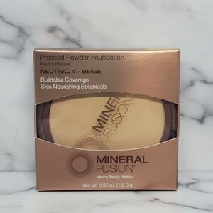 Mineral Fusion Pressed Powder Foundation - Neutral 4 Beige